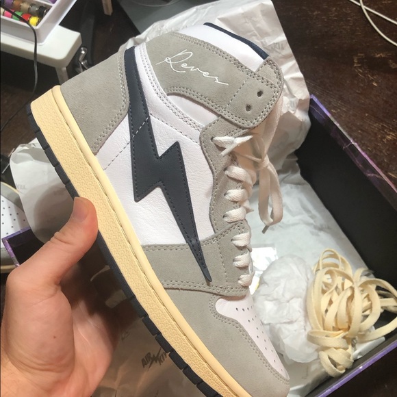 Air Kiy Jordan 1 size 8.5 - Picture 1 of 5